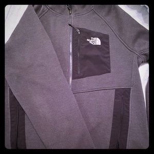 Dark gray Men’s North Face jacket